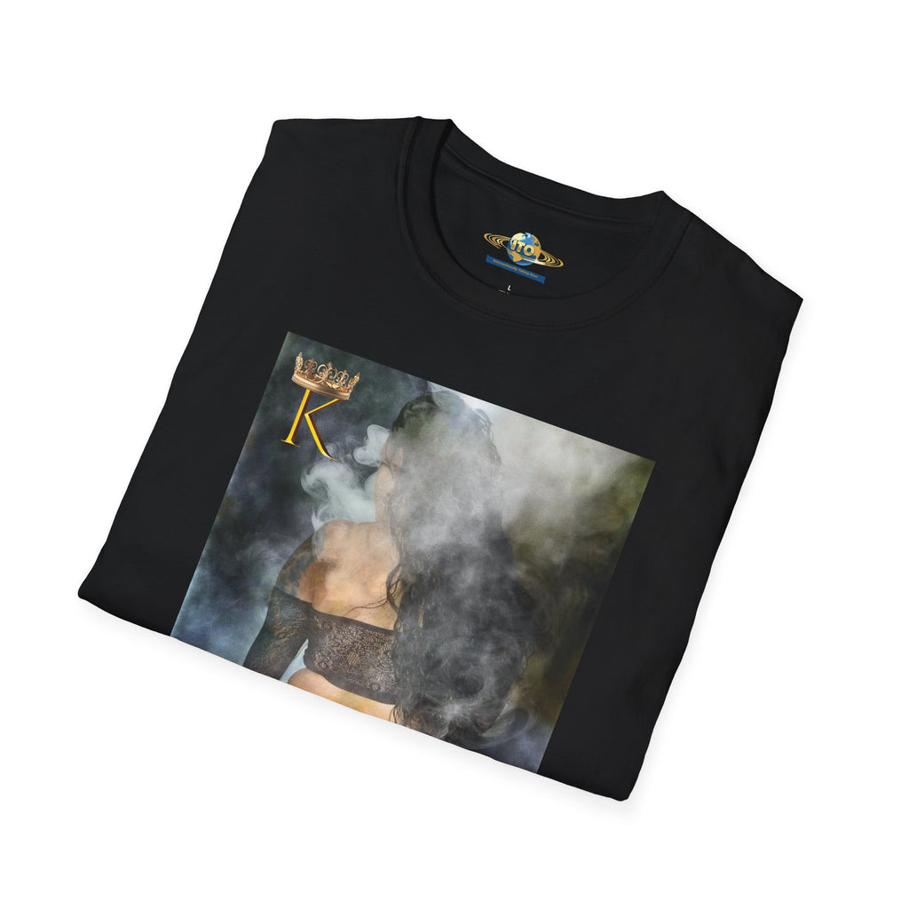 Queen K Graphic T‑Shirt — Smoky Street Art Poster Design