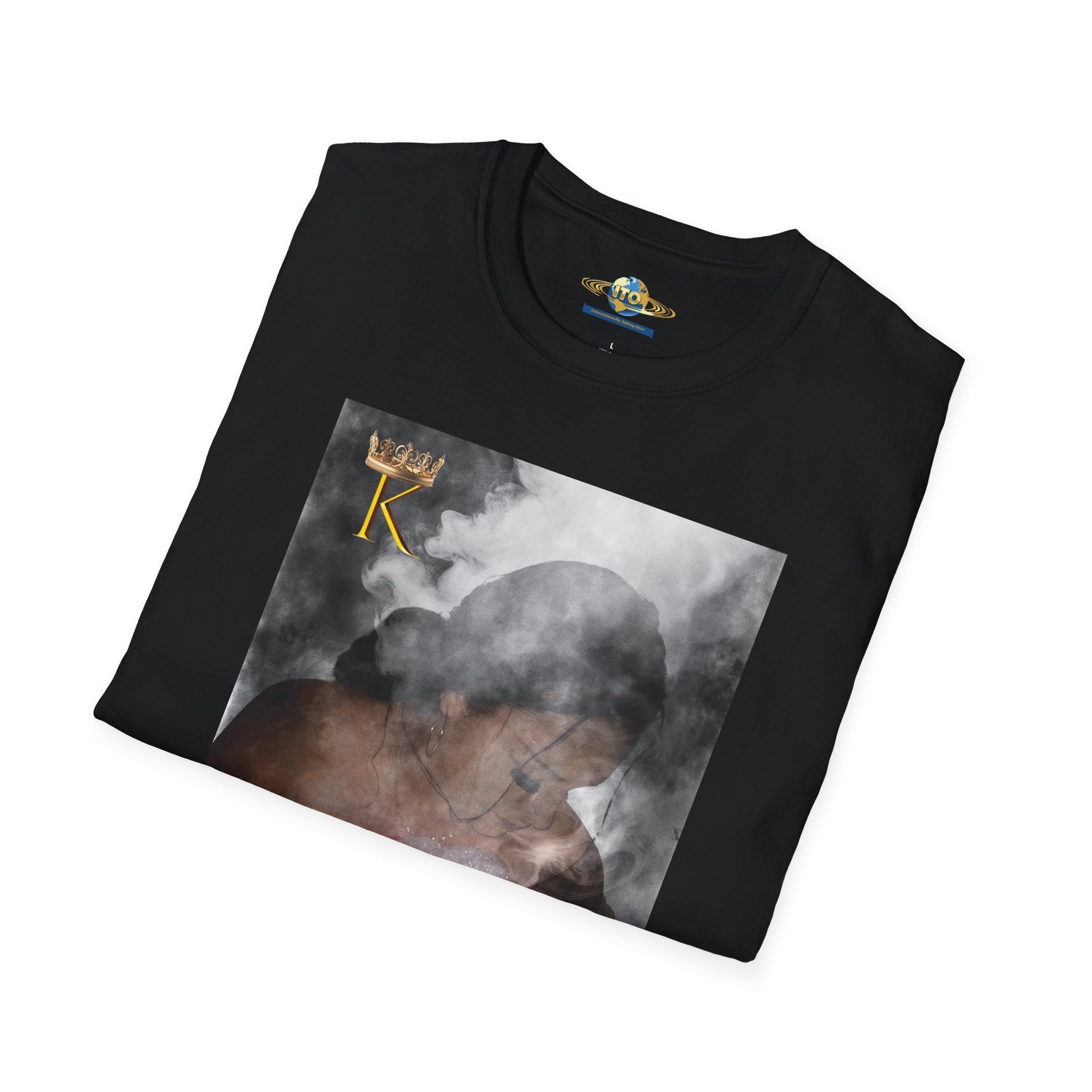 T‑Shirt — 'King' Portrait Smoke Art Graphic Tee