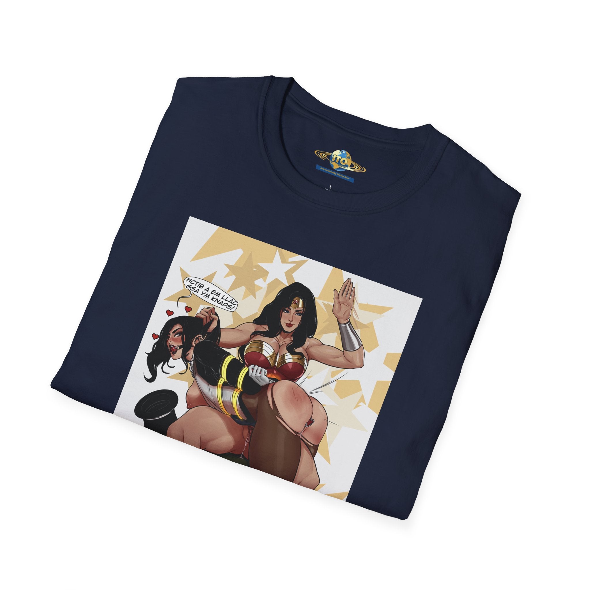 Wonder Woman Pin-Up T-Shirt — Retro Superhero Art Tee