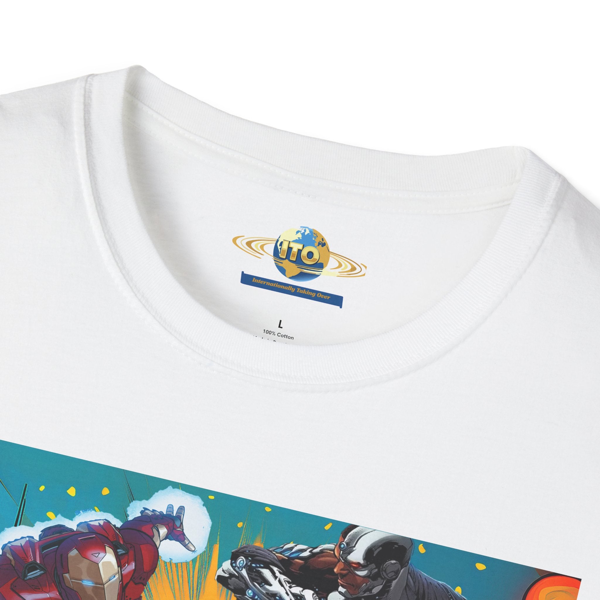 Man Cyborg vs Alien Cyborg Graphic T‑Shirt — Retro Sci‑Fi Battle Tee