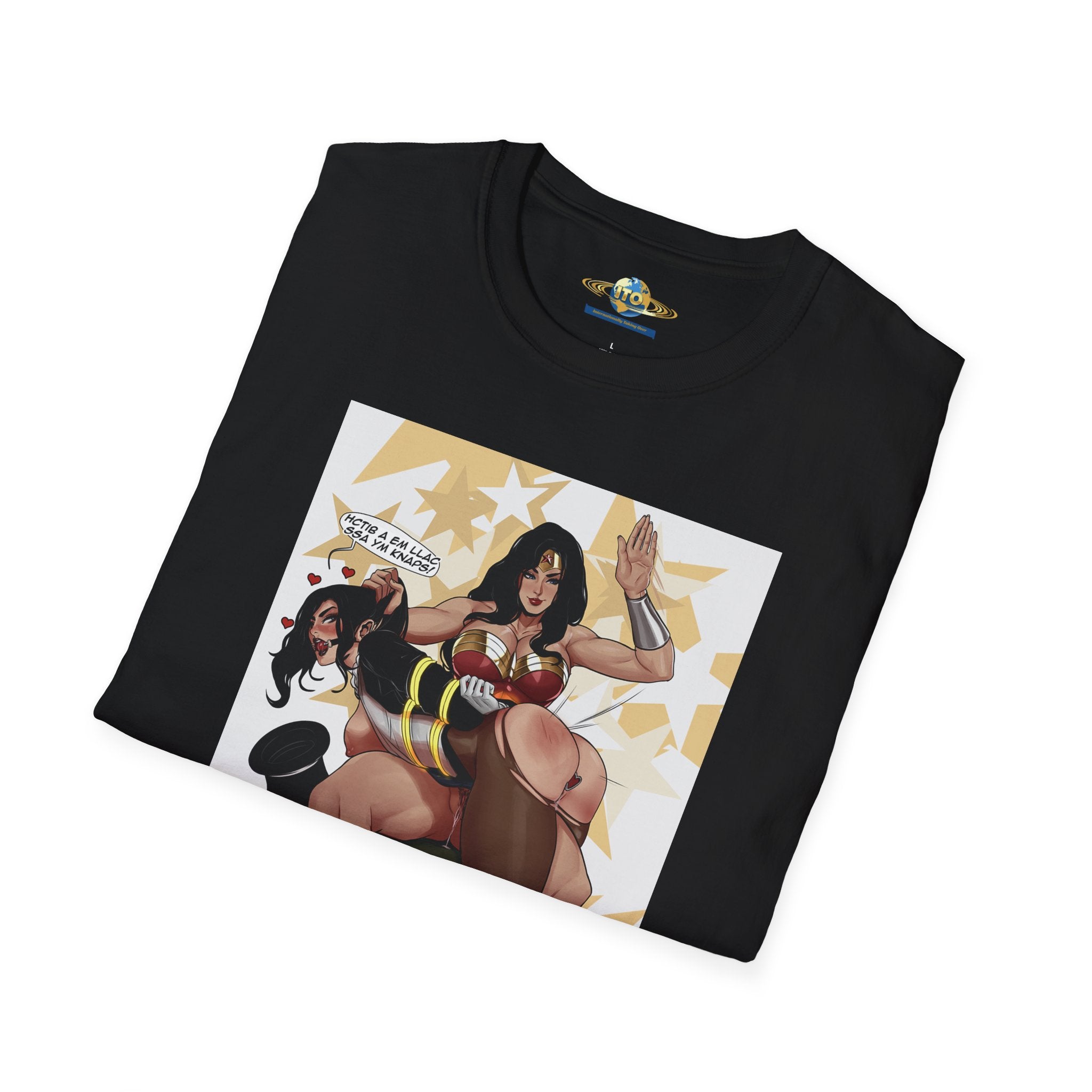 Wonder Woman Pin-Up T-Shirt — Retro Superhero Art Tee