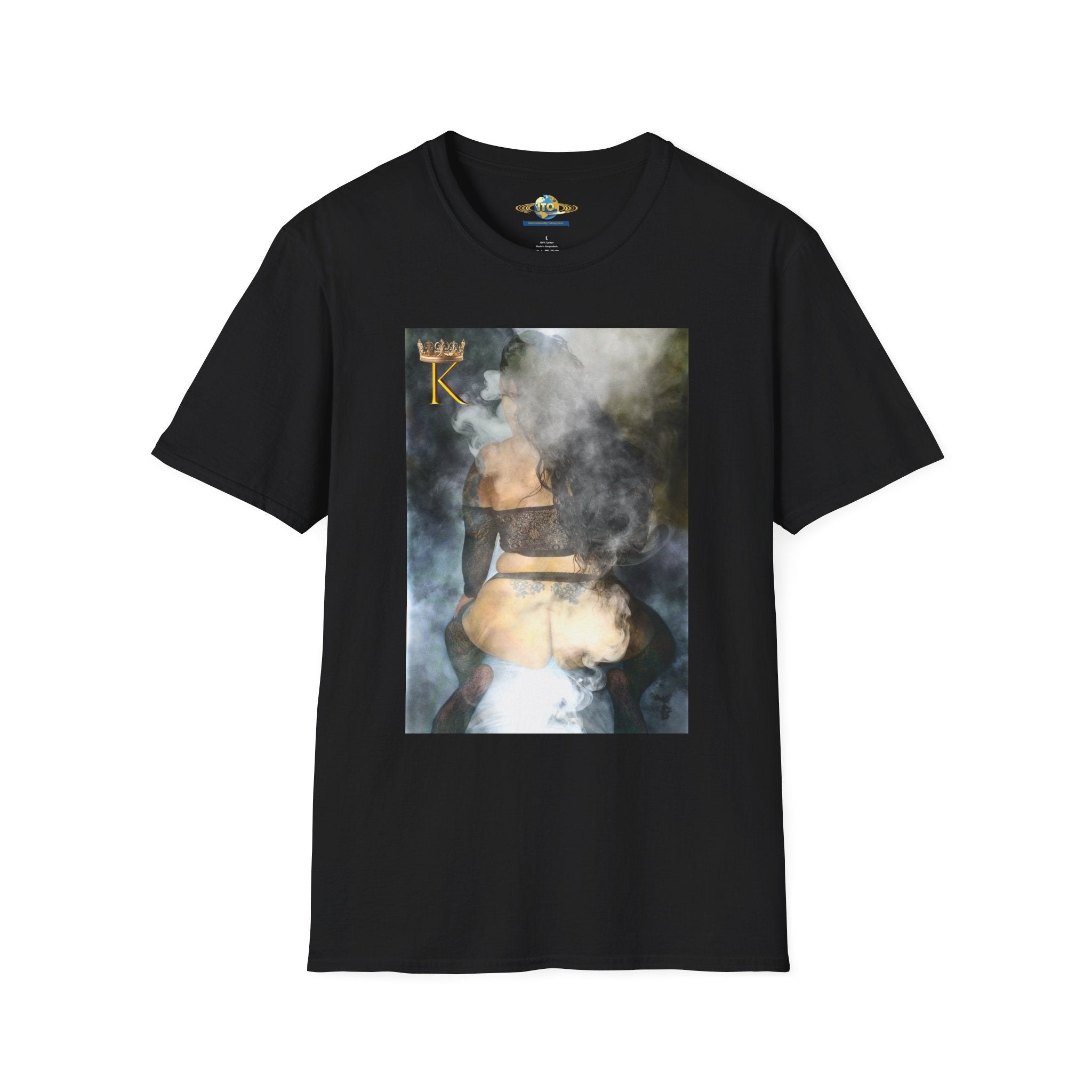 Queen K Graphic T‑Shirt — Smoky Street Art Poster Design
