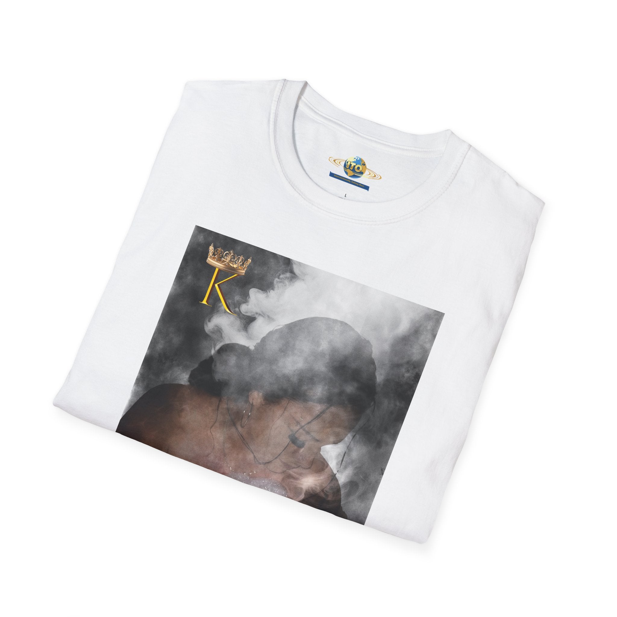 T‑Shirt — 'King' Portrait Smoke Art Graphic Tee