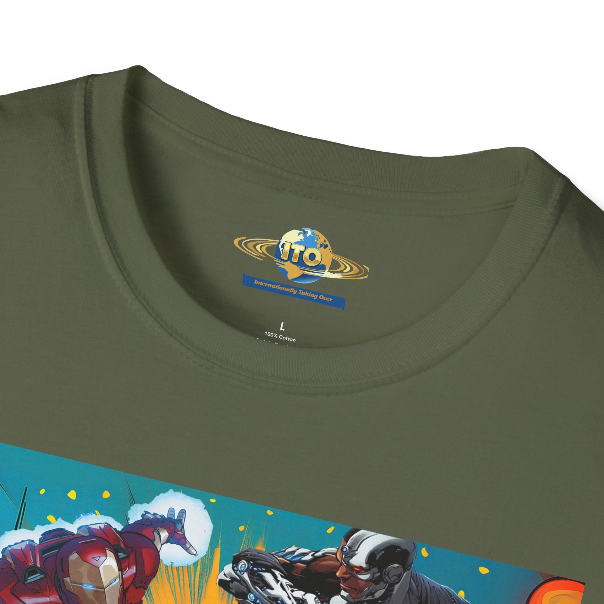 Man Cyborg vs Alien Cyborg Graphic T‑Shirt — Retro Sci‑Fi Battle Tee
